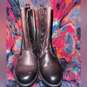 Beautiful Vintage Foundry Co. brown leather boots.
